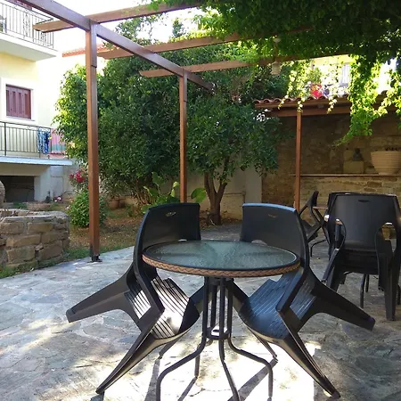Castello * מת'וני